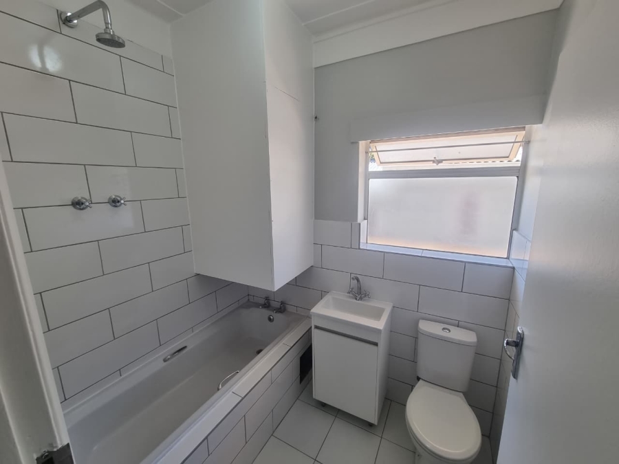 To Let 2 Bedroom Property for Rent in Camps Bay Western Cape